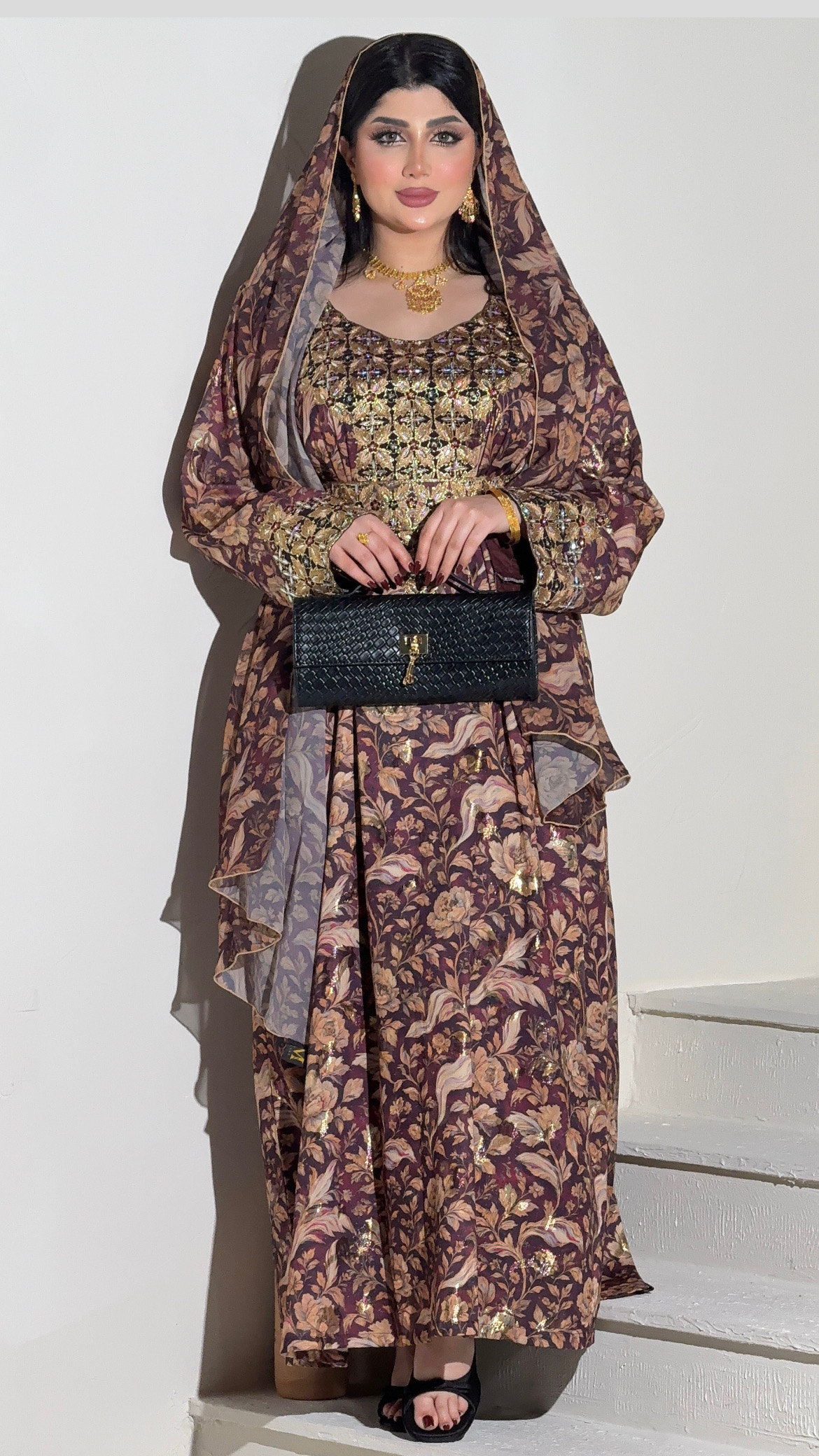 مخور تطريز بني بالحرير الزري مع شيلته شيفون