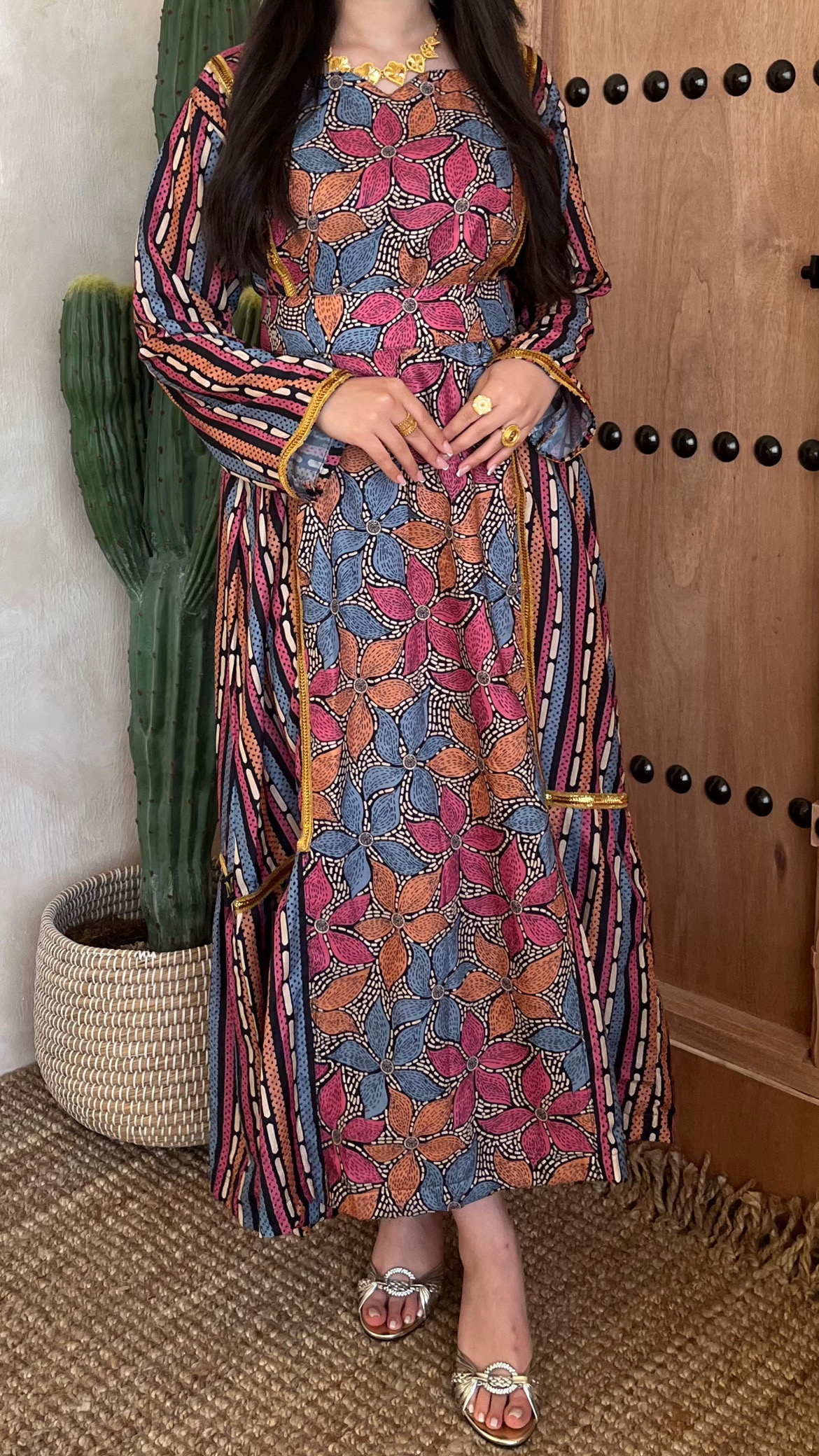 جلابية ميزع خطوط ودانتيل