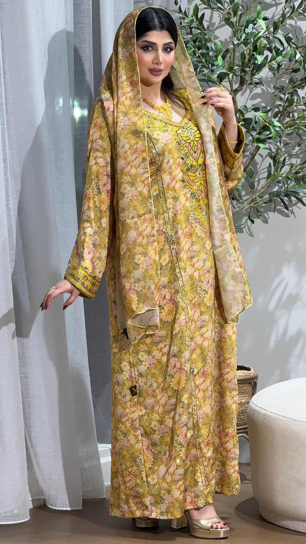  مخور تطريز زيتوني بالحرير المفصص مع شيلته شيفون Special Item                                                                       Dress                                   Colors                                       Yellow (Length 50 - chest 19  / Size S